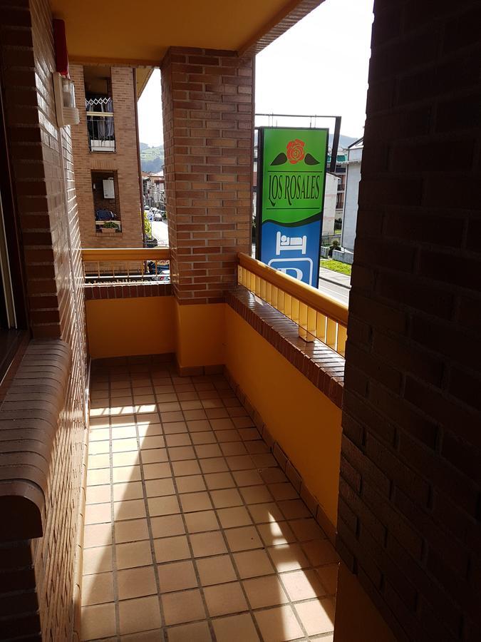 Los Rosales Saron Exterior foto